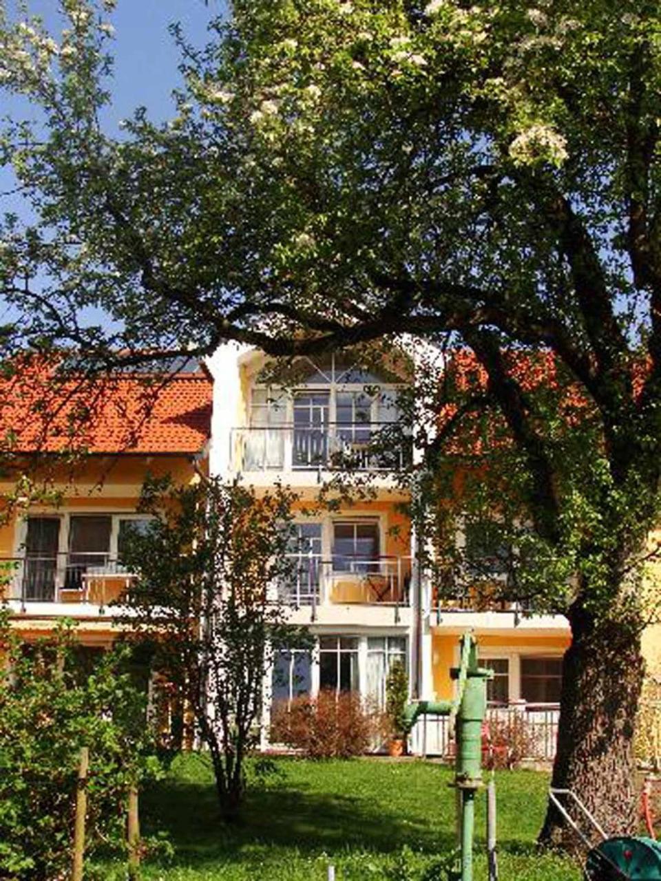 Appartementhaus Loewenzahn บาดฟึสซิง ภายนอก รูปภาพ